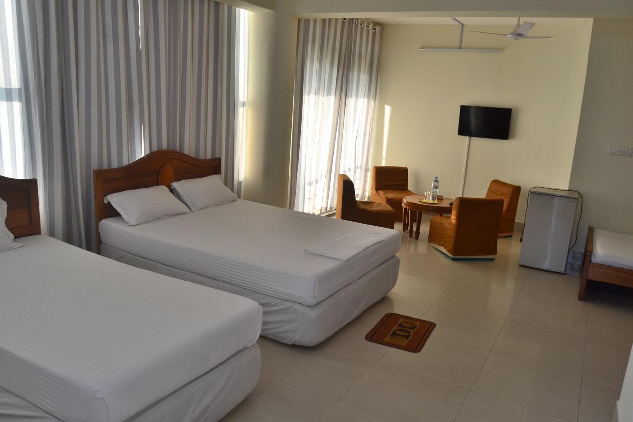 Hotel Marine Plaza Cox's Bazar Exteriör bild
