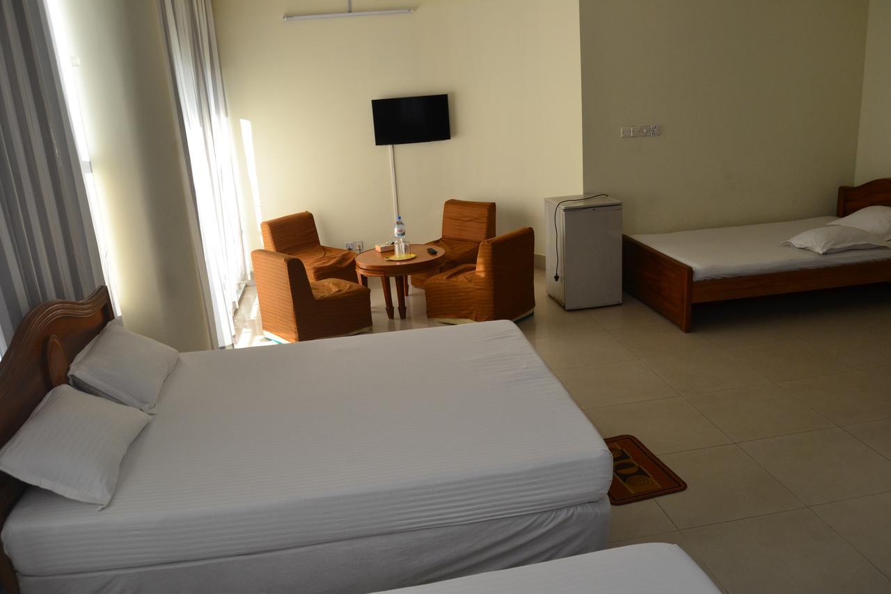 Hotel Marine Plaza Cox's Bazar Exteriör bild